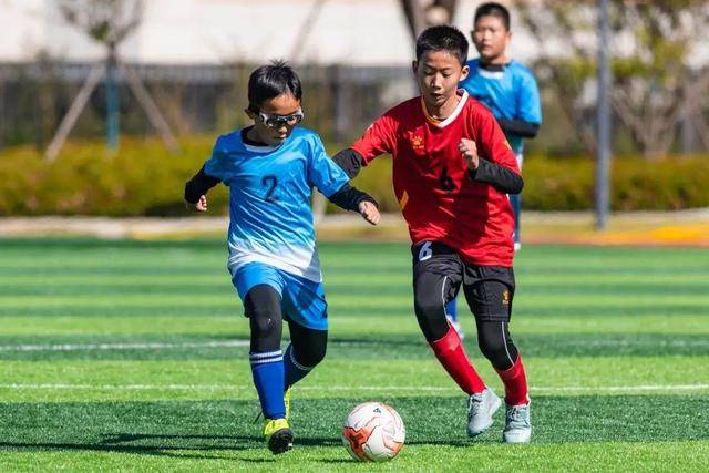 清华大学5人上双轻取浙江大学 石奎16+5+12 刘凯博空砍32+6